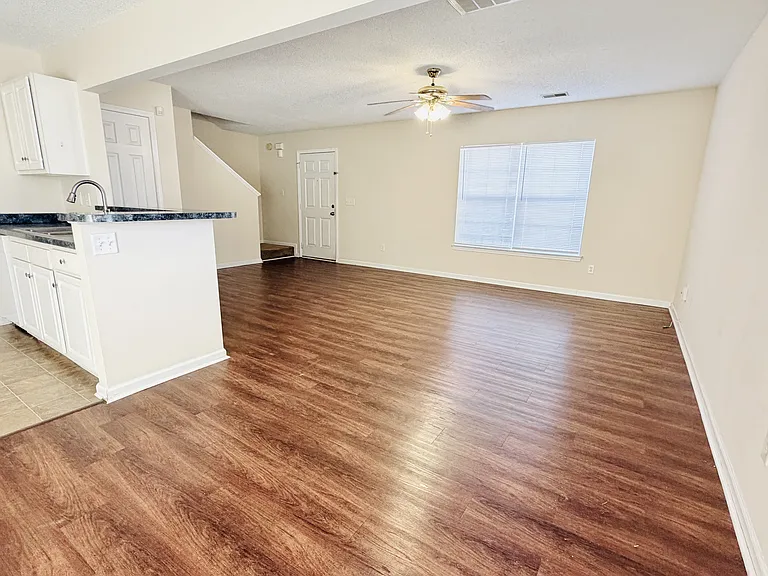 5 Elders Pond Ct — Photo 4