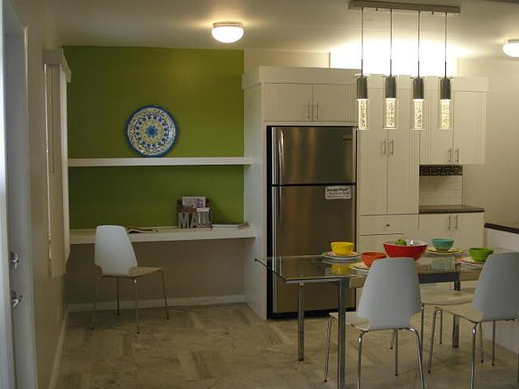 3rd image of 1003 Ellesmere #A