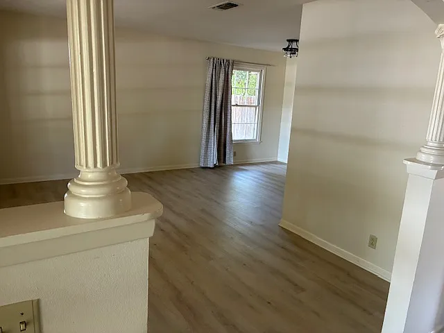 2 bed, 1.5 bath, 1732 sqft, $1,900 — Photo 2