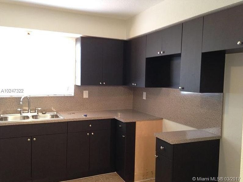 2nd image of 160 SW 117th Ter APT 306