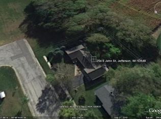254 E John St, Jefferson, WI 53549