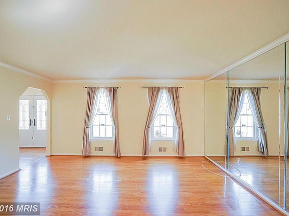 Abundant natural light!