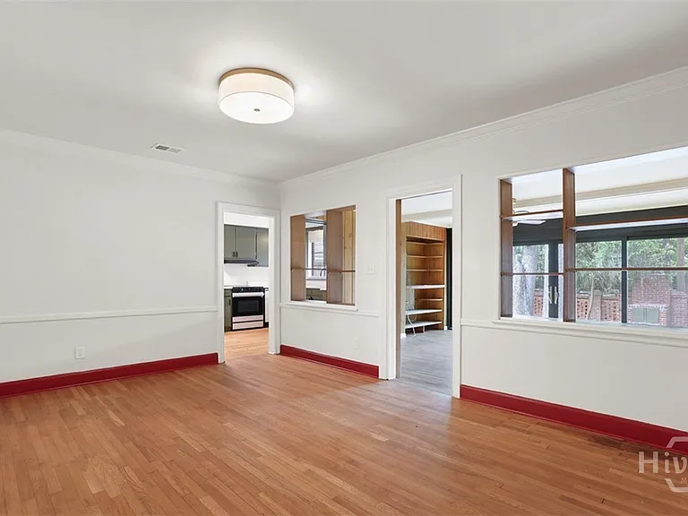 404 Gordonston Ave — Photo 8