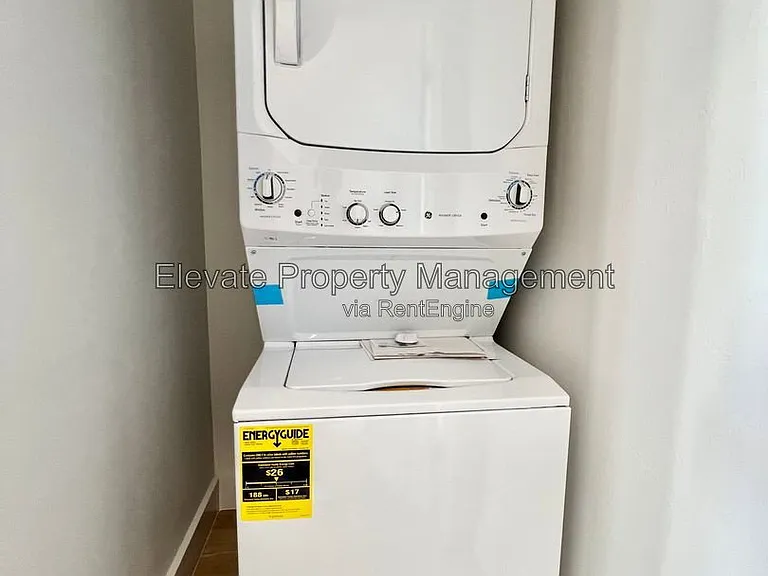 1701 NW 12th St #4 — Photo 8