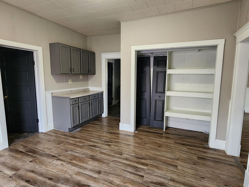 211 S Kansas Ave, Lucas, KS 67648 Zillow