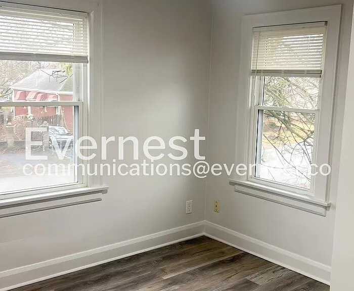 2730 Elliott Ave — Photo 13