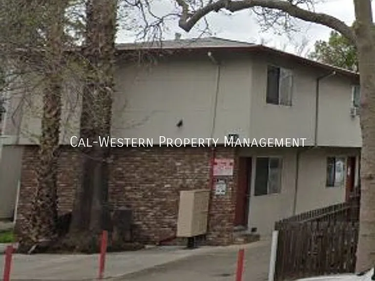 446 S 11th St #7 — Photo 1
