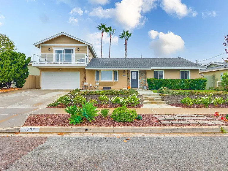 1705 Freda Ln — Photo 1