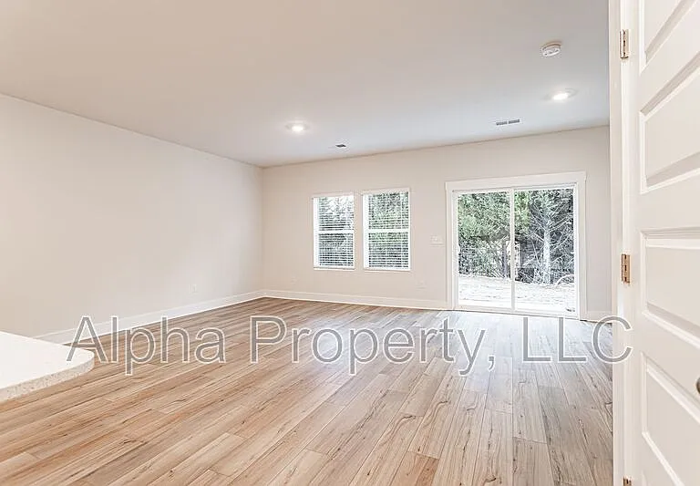 212 Round Back Way — Photo 7
