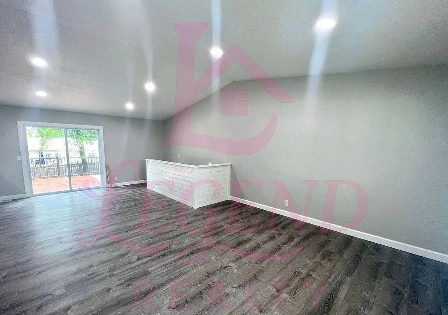 Beautifully Renovated Home on Corner Lot with Finished Walk-Out Basement — Photo 4