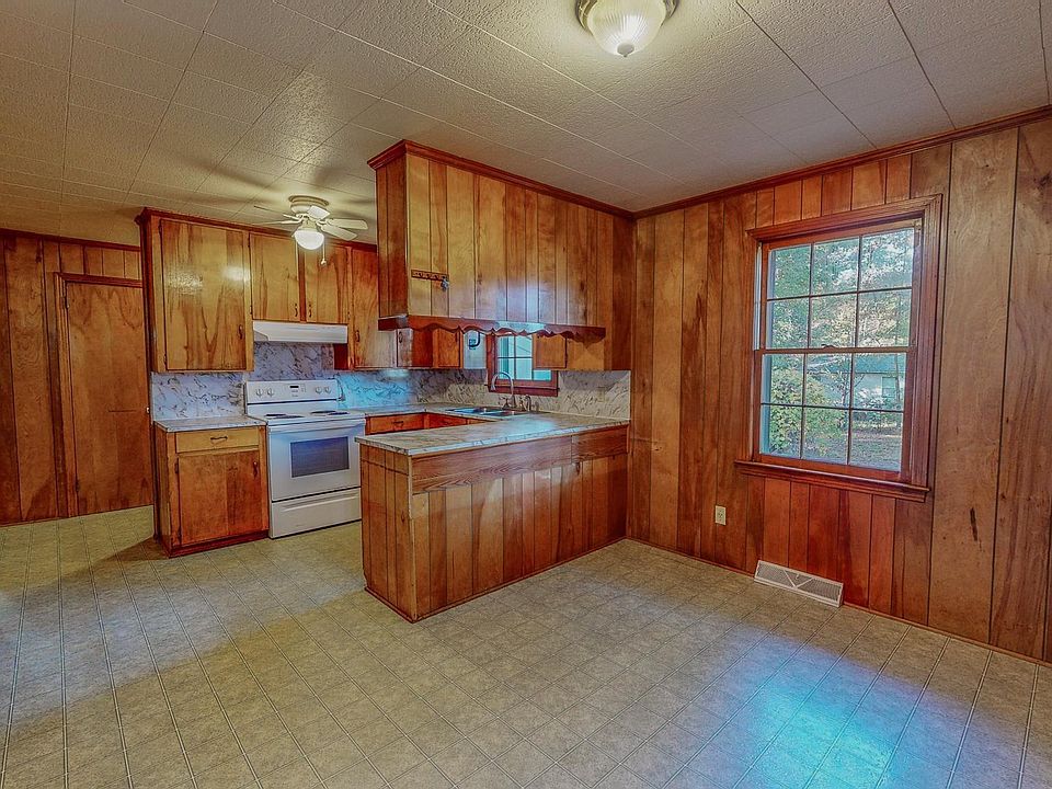 54 S 3rd St, Roxboro, NC 27573 MLS 2539379 Zillow