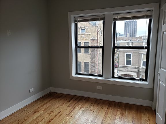 4th image of 820 W Cuyler Ave APT 121