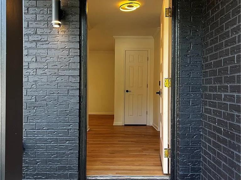 1066 College Station Rd — Photo 3