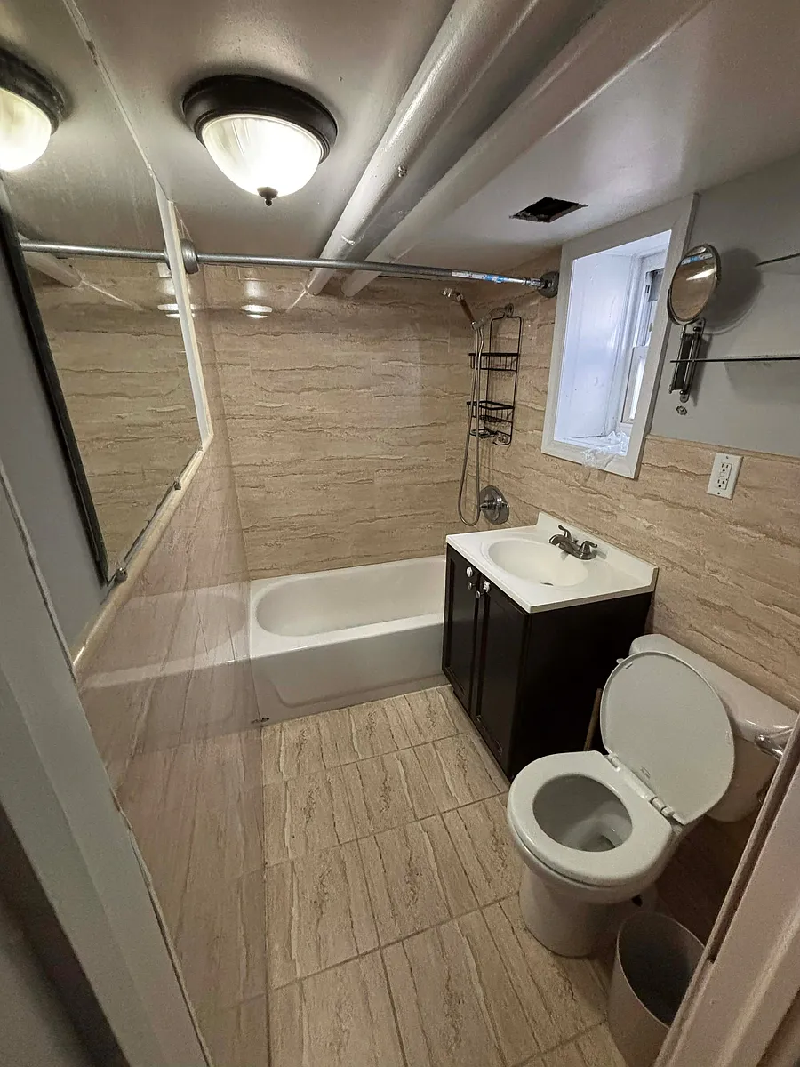 Building Photo - 353 Underhill Ave #1