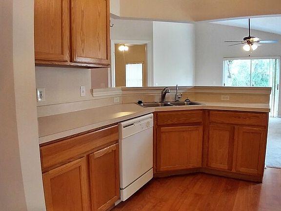 3rd image of 4043 Stonefield Dr