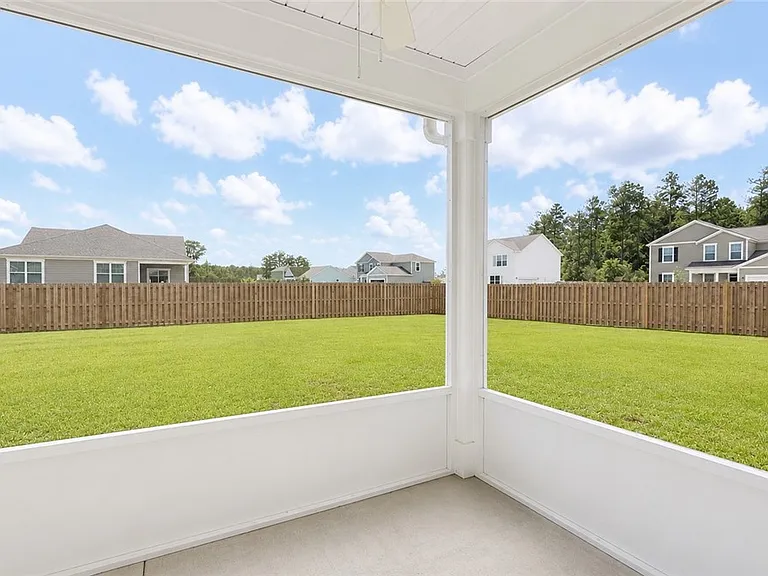484 Foxtail Dr — Photo 17