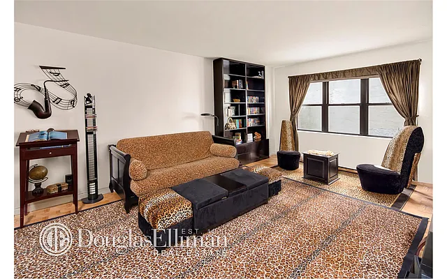 Sold by Douglas Elliman | media 18