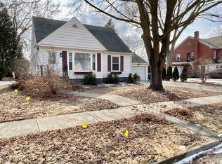 380 Maple Ave, Fond Du Lac, WI 54935