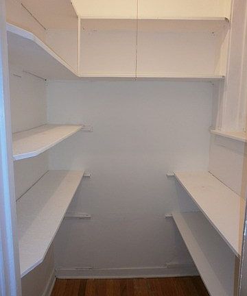 5th image of 6048 N Washtenaw Ave APT 1