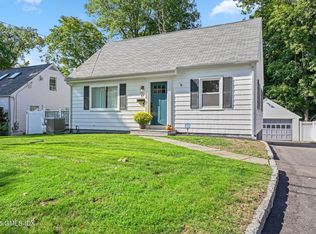 45 Coolidge Ave, Stamford, CT 06906