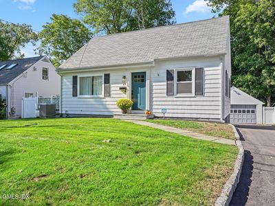 45 Coolidge Ave, Stamford, CT, 06906