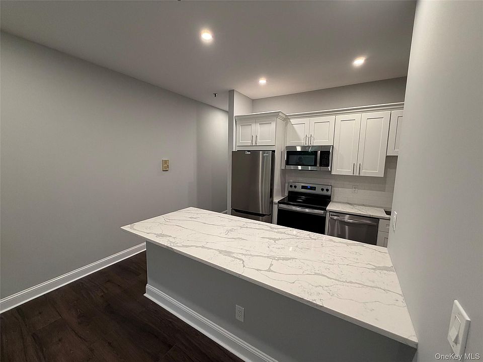 1st image of 100 Clarewood Drive #2K