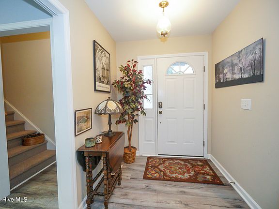 3rd image of 106 SE 21st Street
