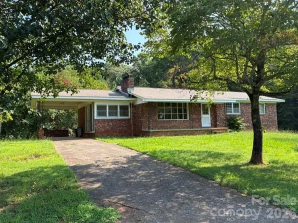 1200 Centennial Rd, Union Mills, NC 28167