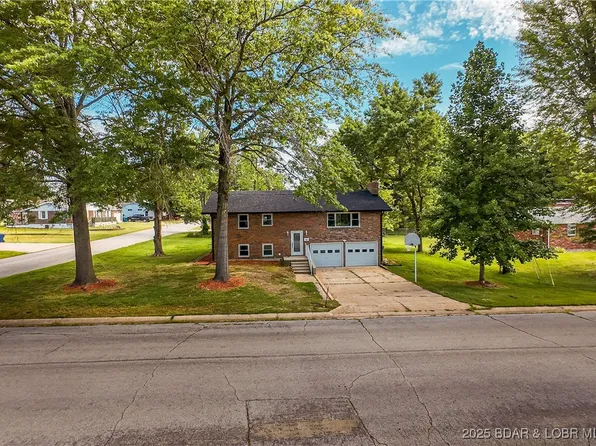 109 W Jemphrey Rd, Eldon, MO 65026