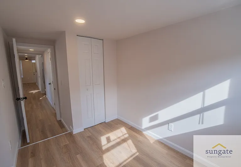 1911 Eastern Ave — Photo 10