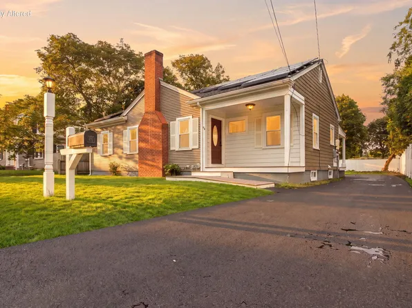 18 Murphy Road, Hyannis, MA 02601
