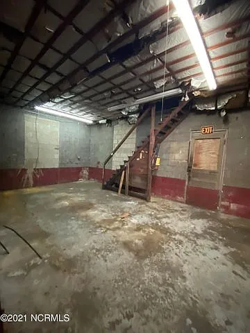 4392 Lee St #1 — Photo 11