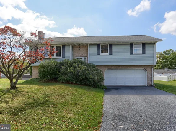41 Hillcrest Dr, Manheim, PA 17545