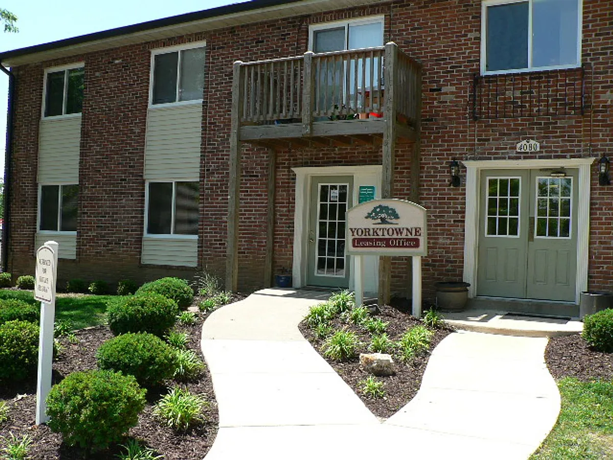 Building Photo - Yorktowne Apartments