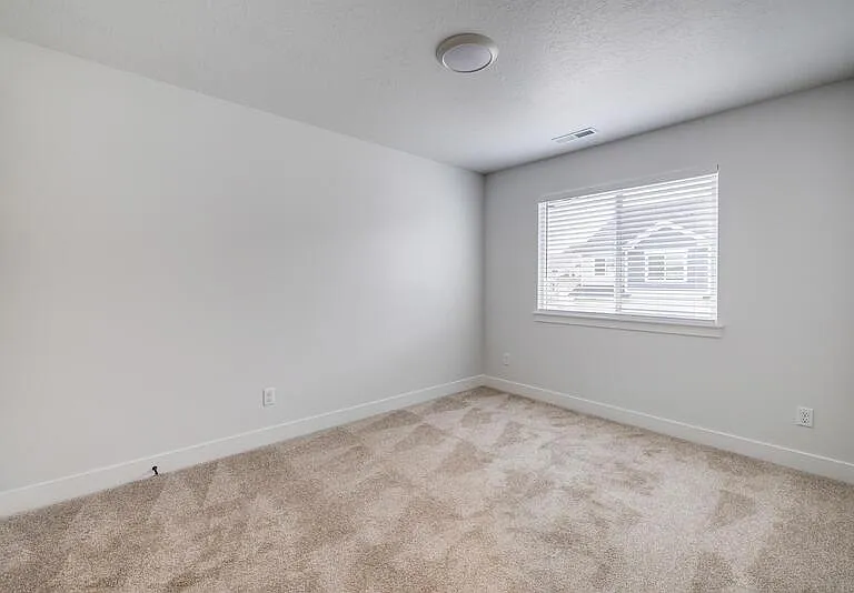 1456 N 3920 W — Photo 21