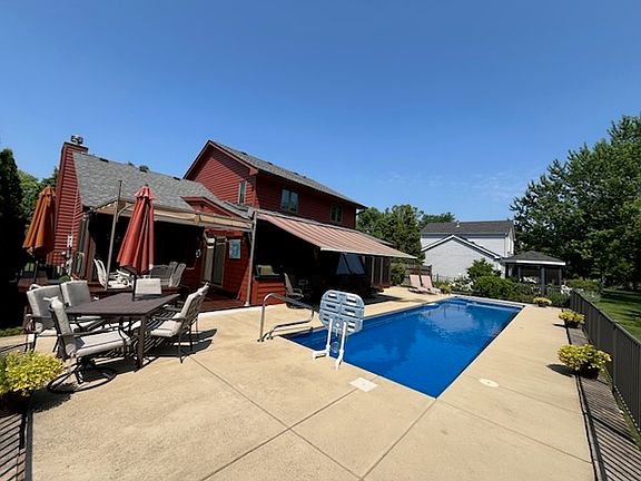 2nd image of 301 Mainsail Dr