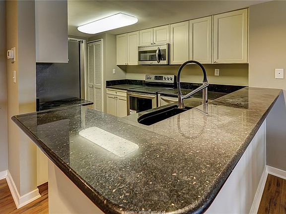 4th image of 17 Harbourside Ln APT 7116
