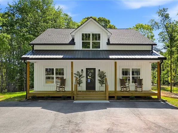 280 Townview Dr, Cleveland, GA 30528