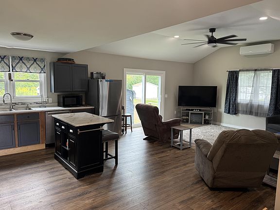 5th image of 4 Barnes Avenue