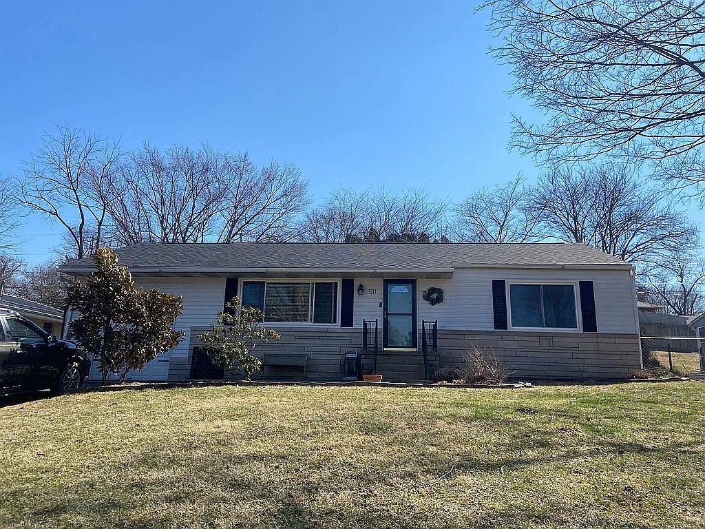 511 W Fairway Ln photo 1