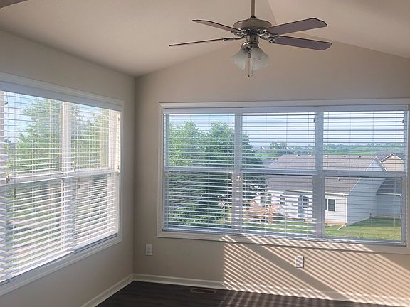 4th image of 1020 Bellflower Dr