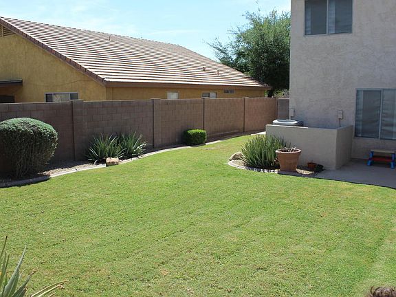 3rd image of 3513 N 103rd Dr