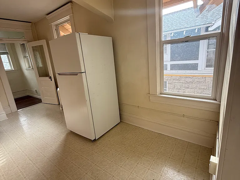 720 N 8th St #4 — Photo 7