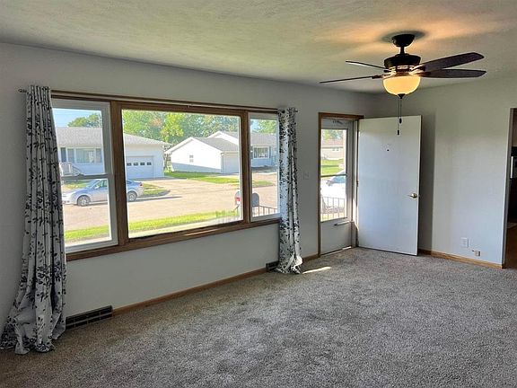 4th image of 1106 Rose Ln