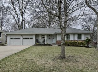 5600 W 92nd Pl, Overland Park, KS 66207