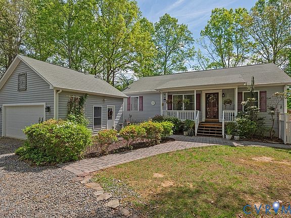 3rd image of 776 Tall Pines Dr