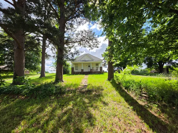 700 S Adams St, Charleston, AR 72933