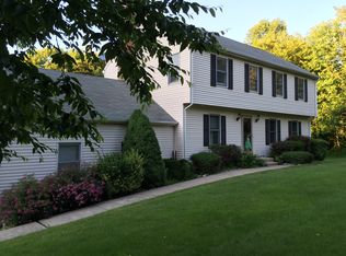 16 Sabrina Dr, Bethany, CT 06524
