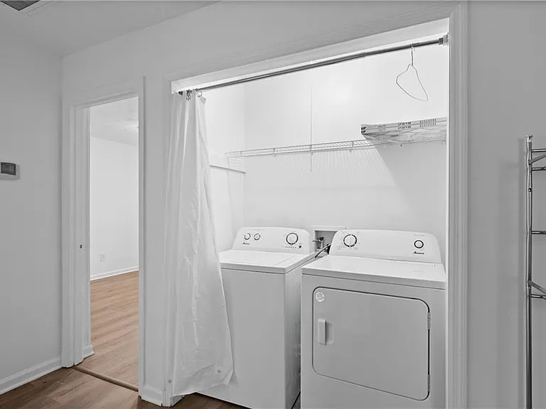1012 Davis St #12 — Photo 15