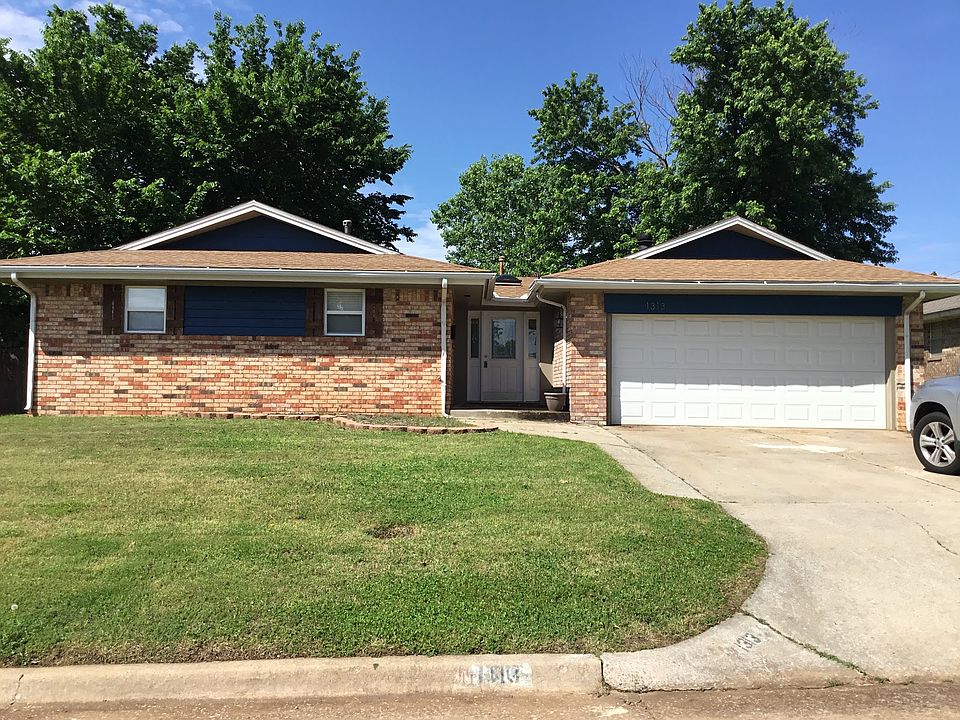 1st image of 1313 Kingston Dr